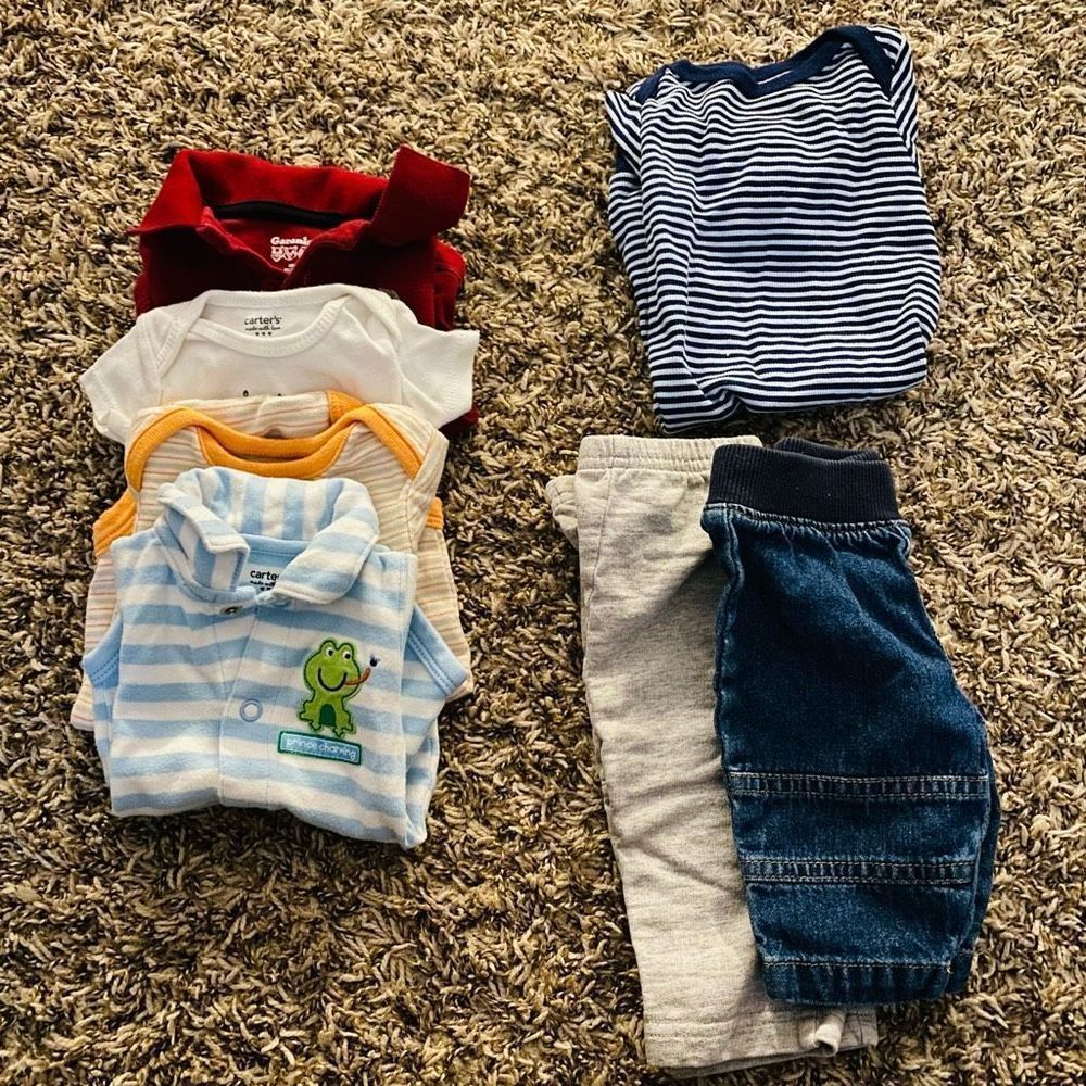 Baby boys NB onesies/pants lot of 10 items various brands